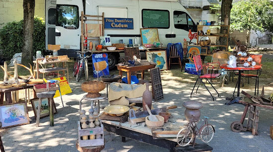 Brocante in Les Rosiers